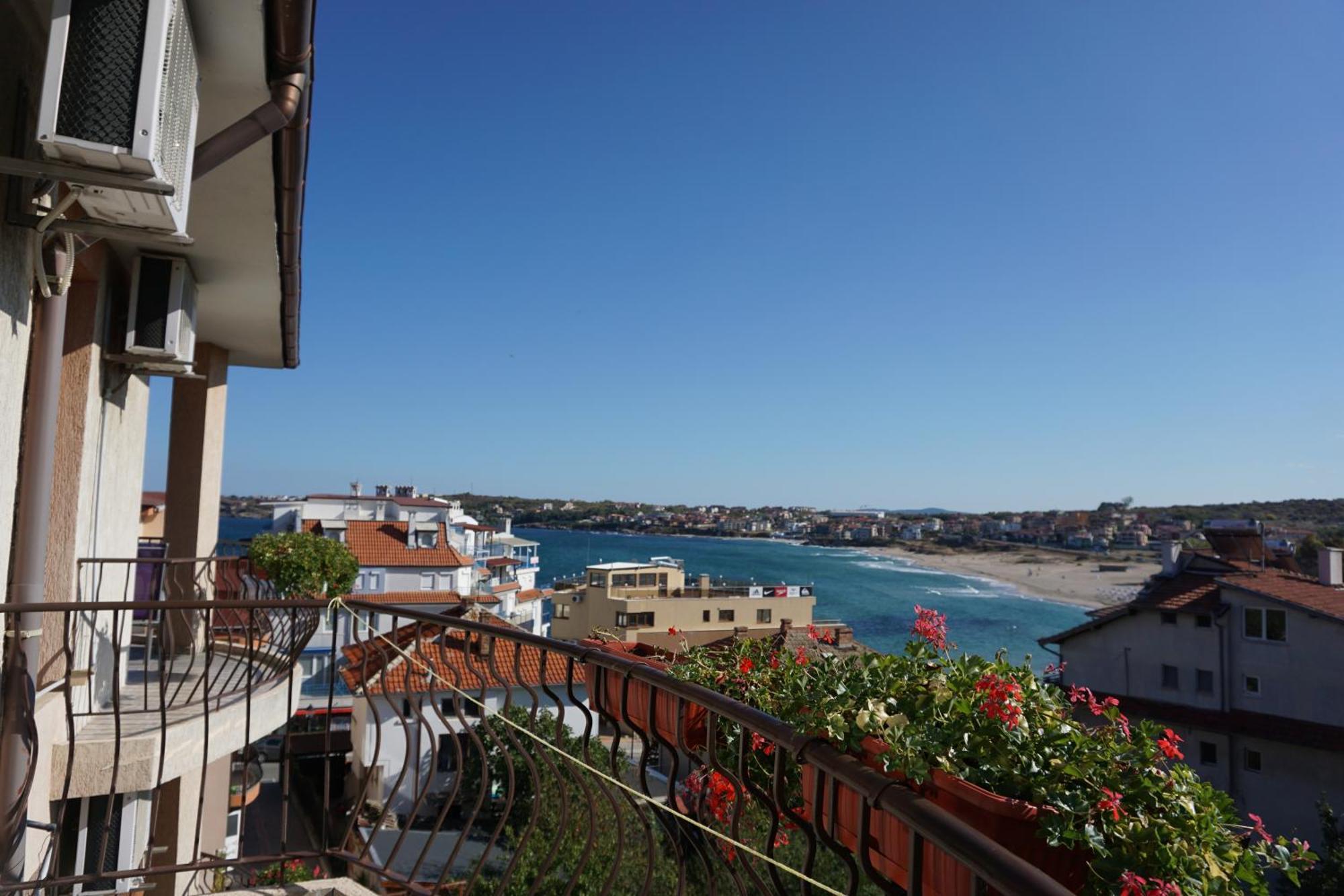 Kalina Guest Rooms Sozopol Exteriör bild