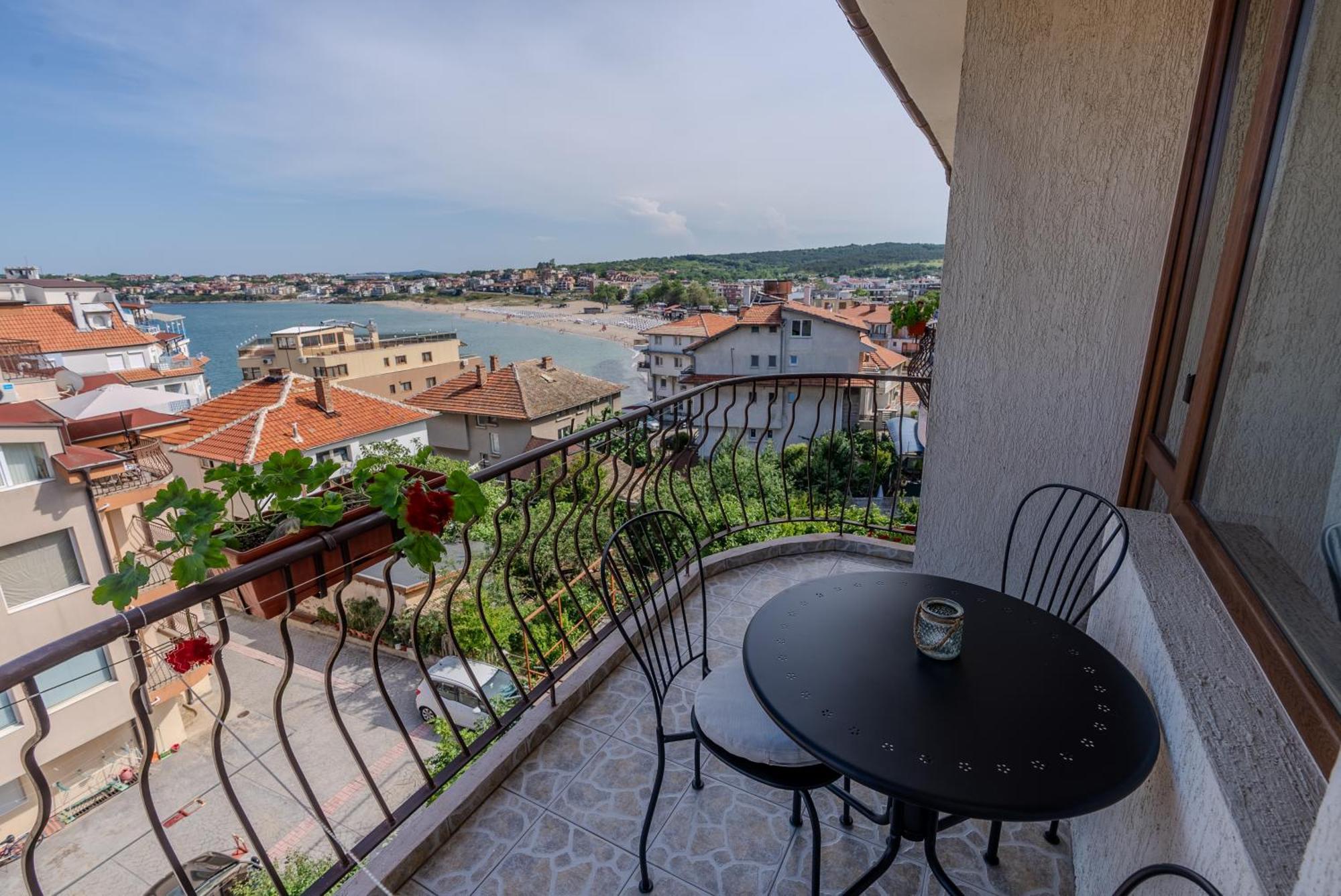 Kalina Guest Rooms Sozopol Exteriör bild