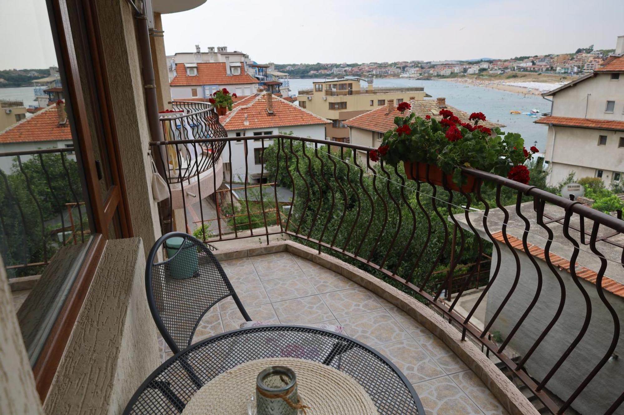 Kalina Guest Rooms Sozopol Exteriör bild